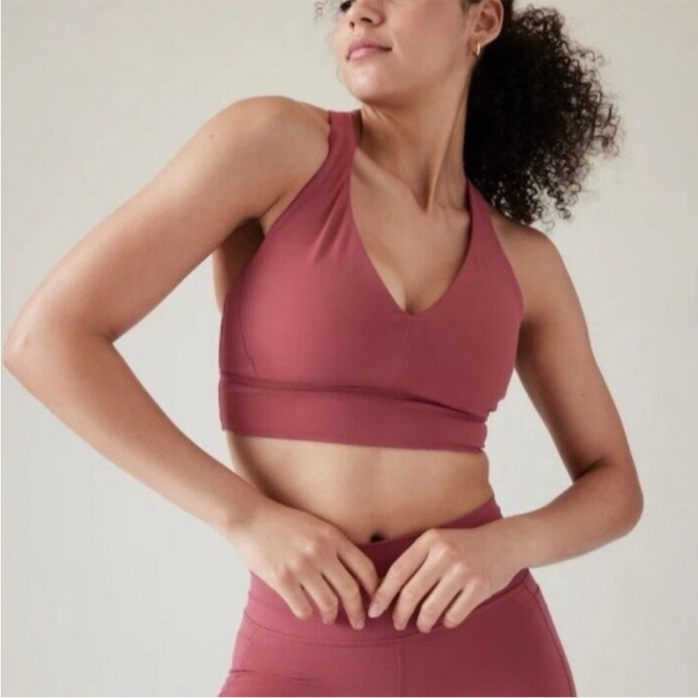 Athleta Transcend Plunge Bra Women’s size Small Berry Rose NWT $59